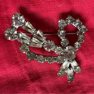 Vintage rhinestone brooch pin costume jewelry